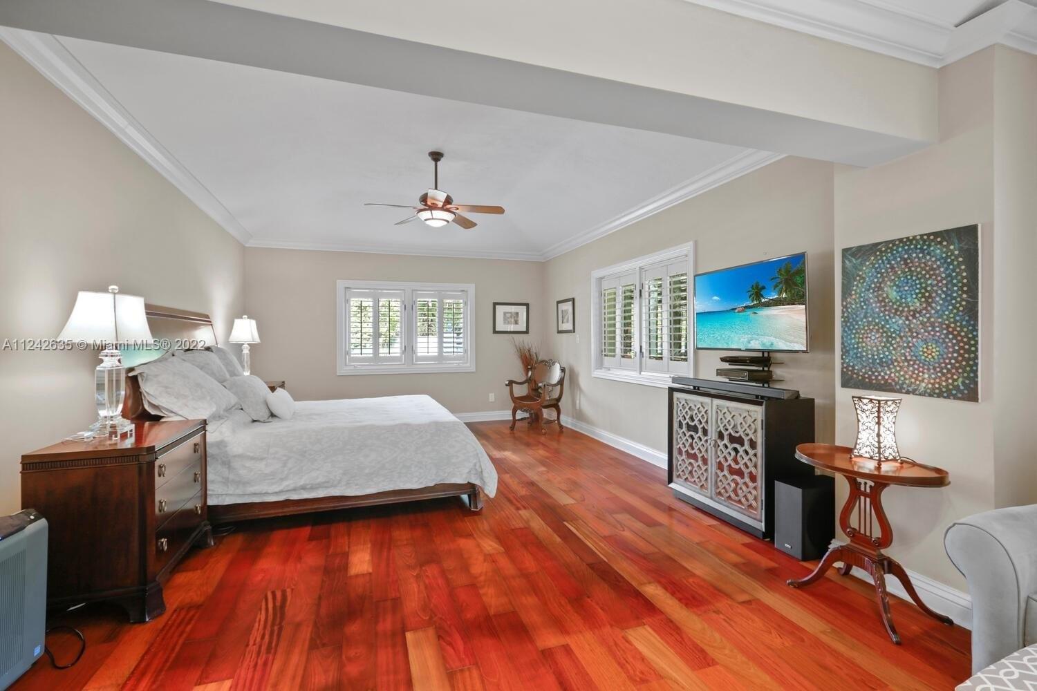 Sw 60th Ave, Pinecrest, FL 33156