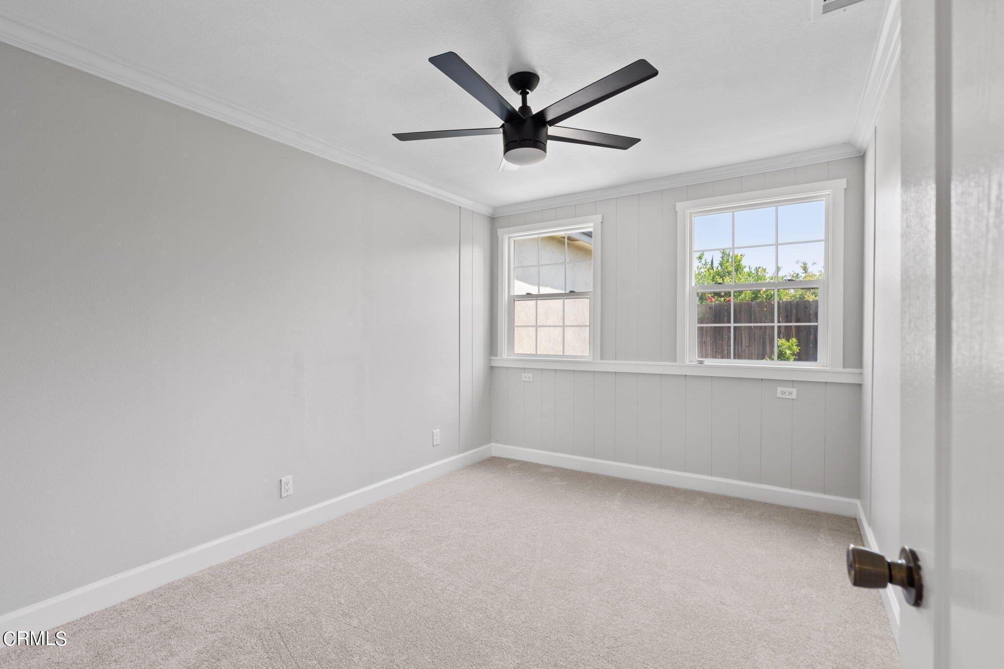 White Oak Ave, Granada Hills, CA 91344