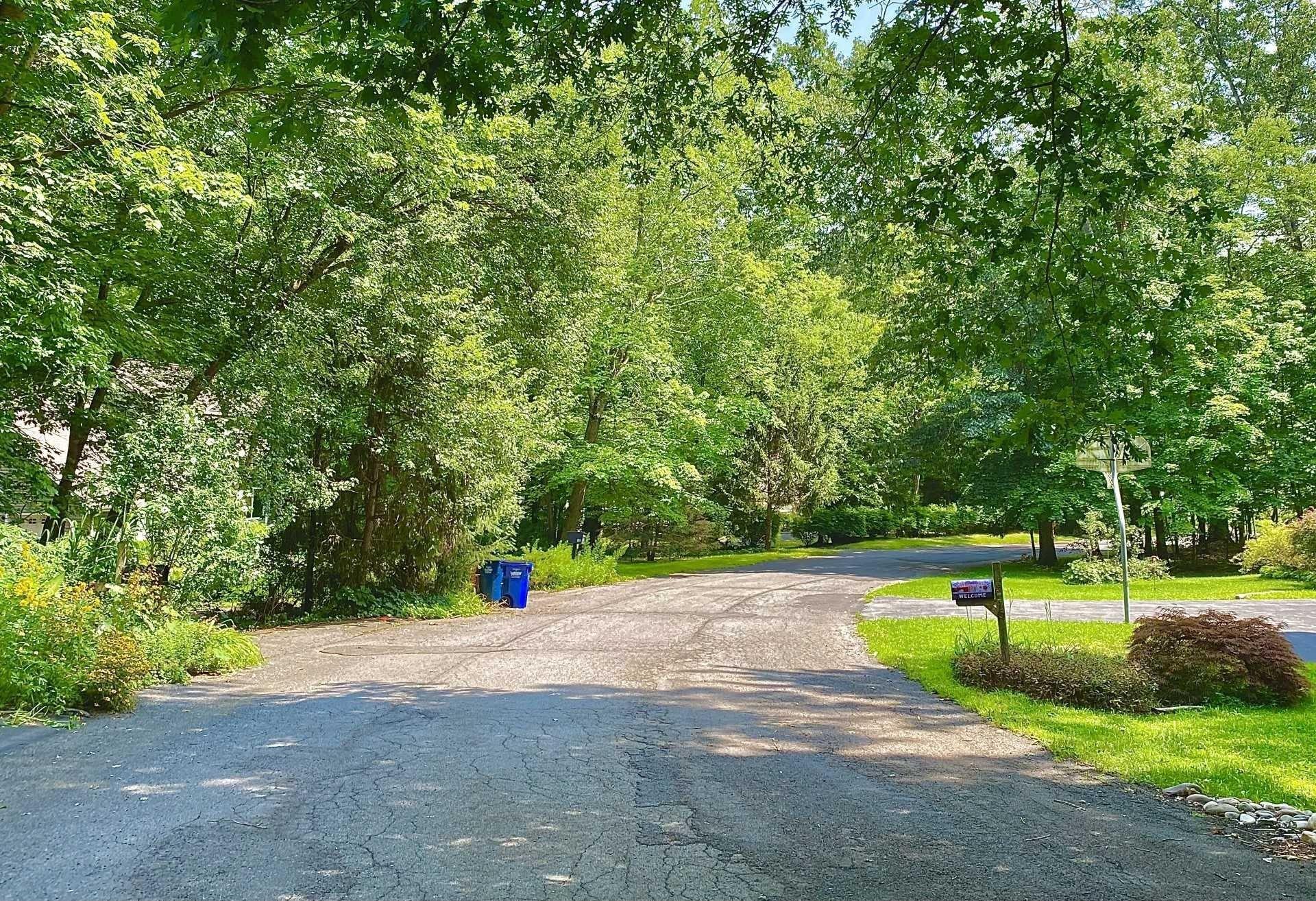 Somers Dr, Rhinebeck, NY 12572