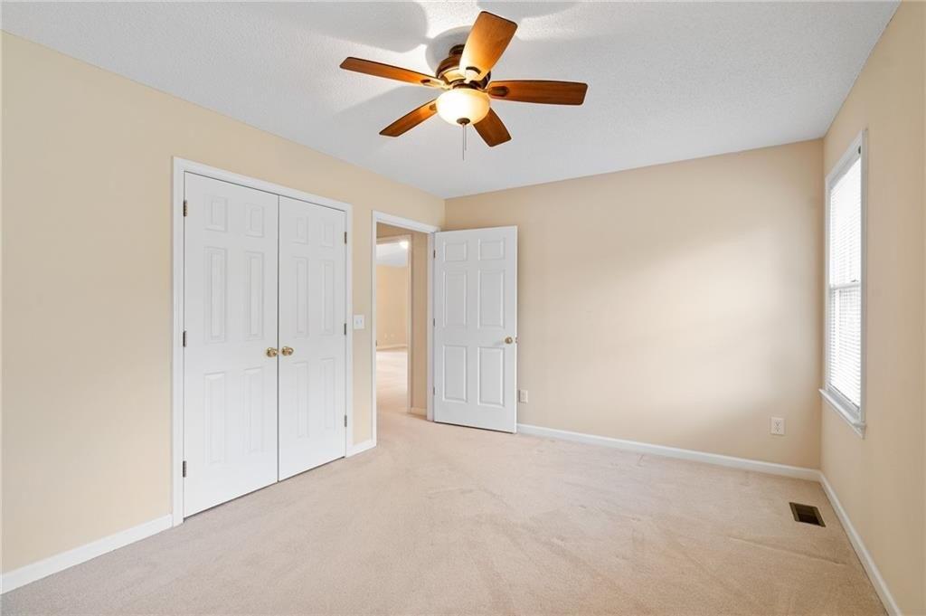 Hathaway Ln, Graham, NC 27253