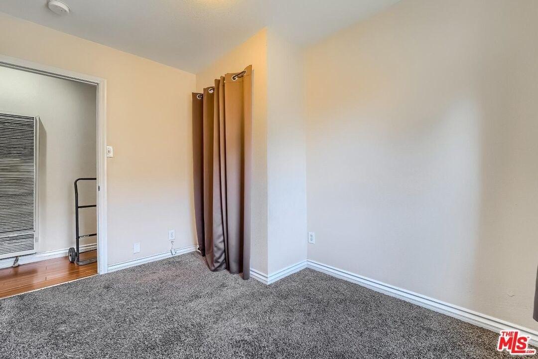 3rd Ave, Los Angeles, CA 90043
