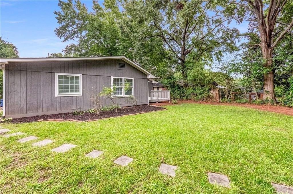 Woodridge Dr, Decatur, GA 30033
