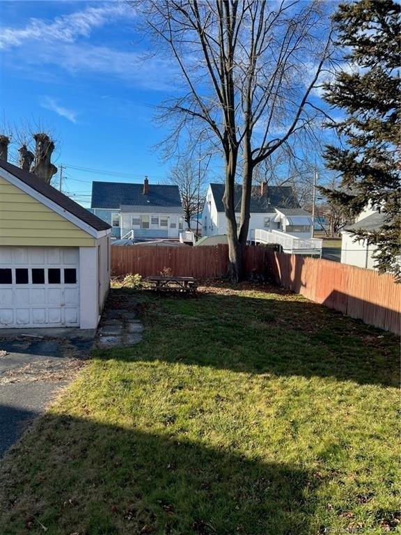 Lake St, Stratford, CT 06615