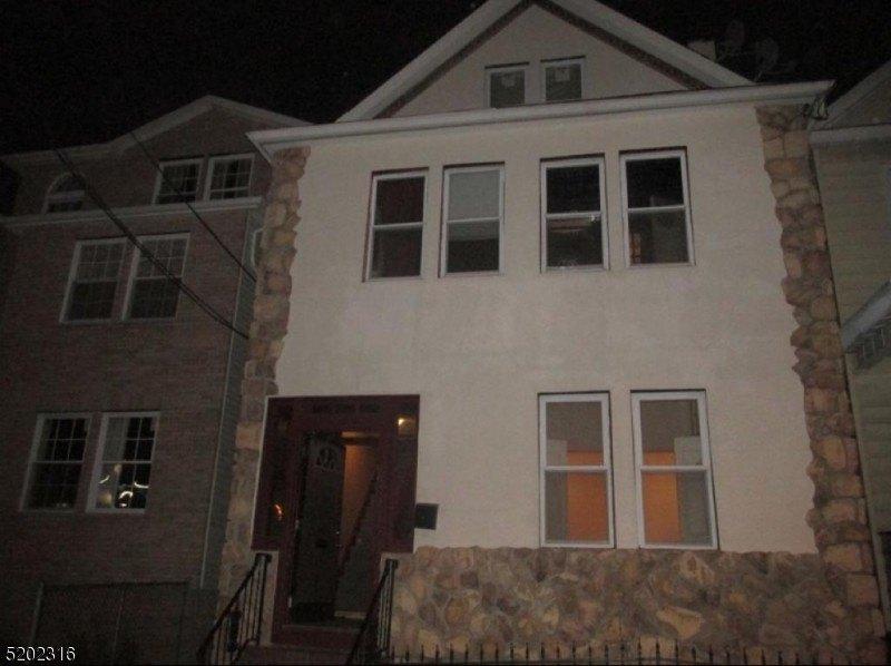Geneva St, Elizabethport, NJ 07206