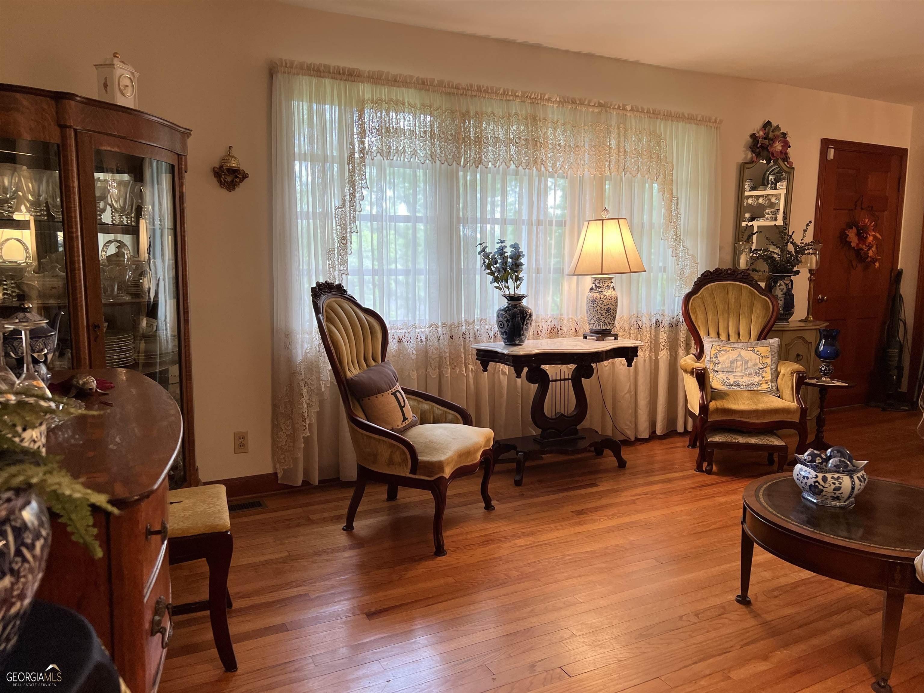Cliffbrink Dr Se, Lindale, GA 30147