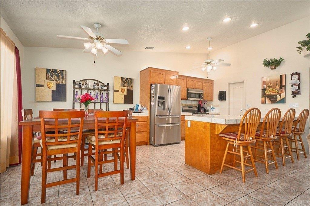 Viho Rd, Apple Valley, CA 92307