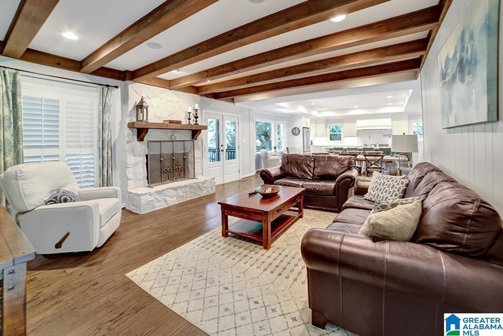 Anglewood Dr, Vestavia Hills, AL 35216