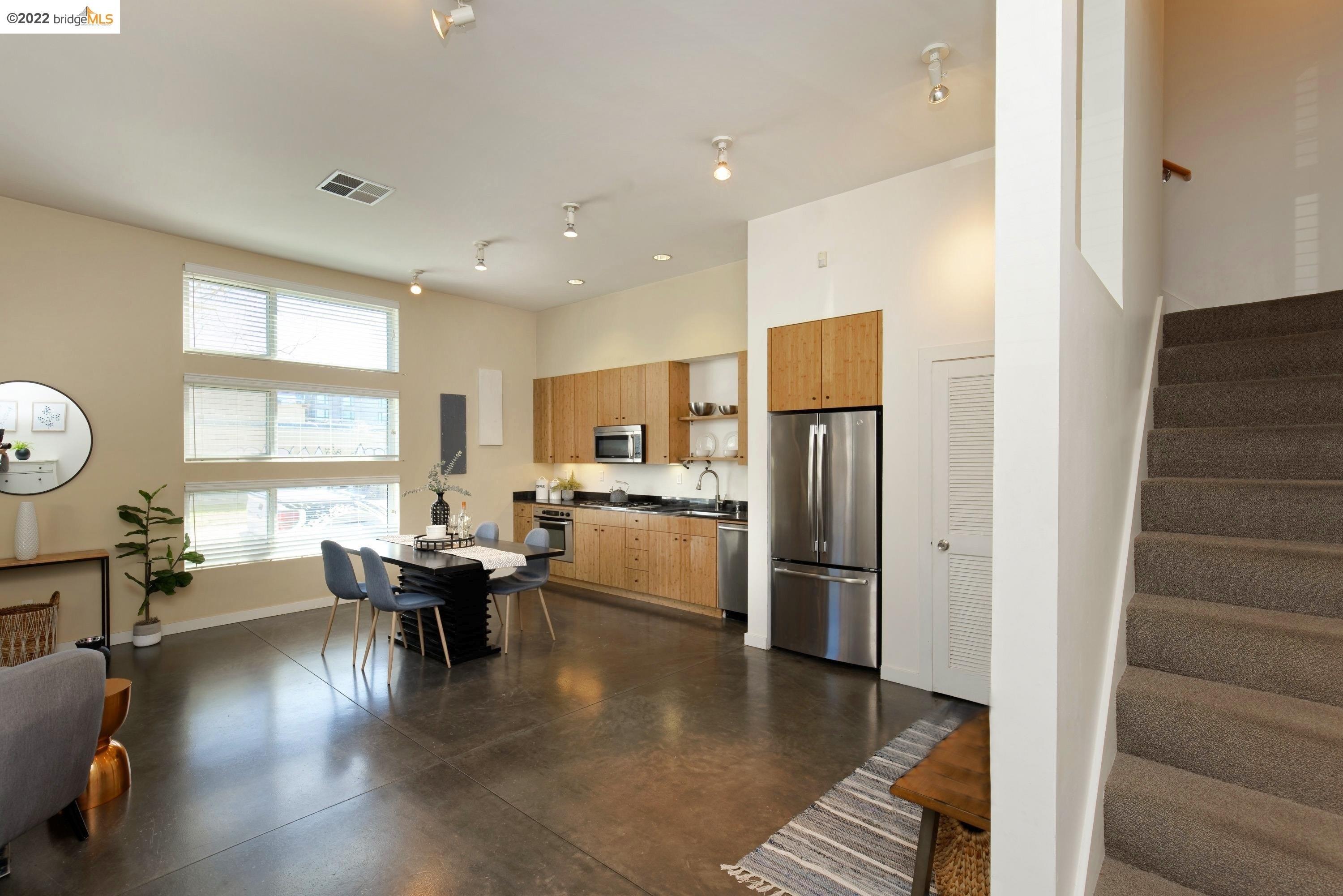 Ambler Ln, Emeryville, CA 94608