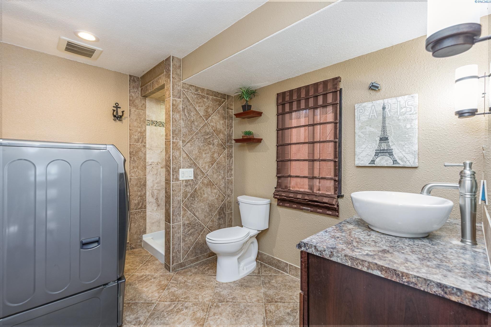 S Dawes St, Kennewick, WA 99336