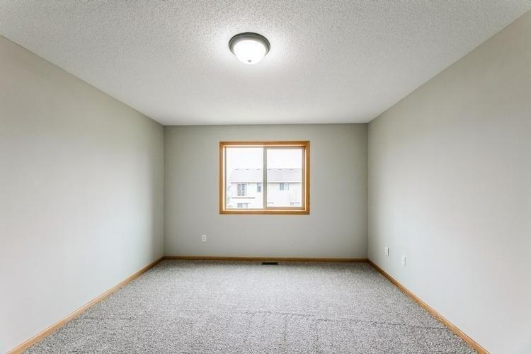 Rodeo Dr Nw, Isanti, MN 55040