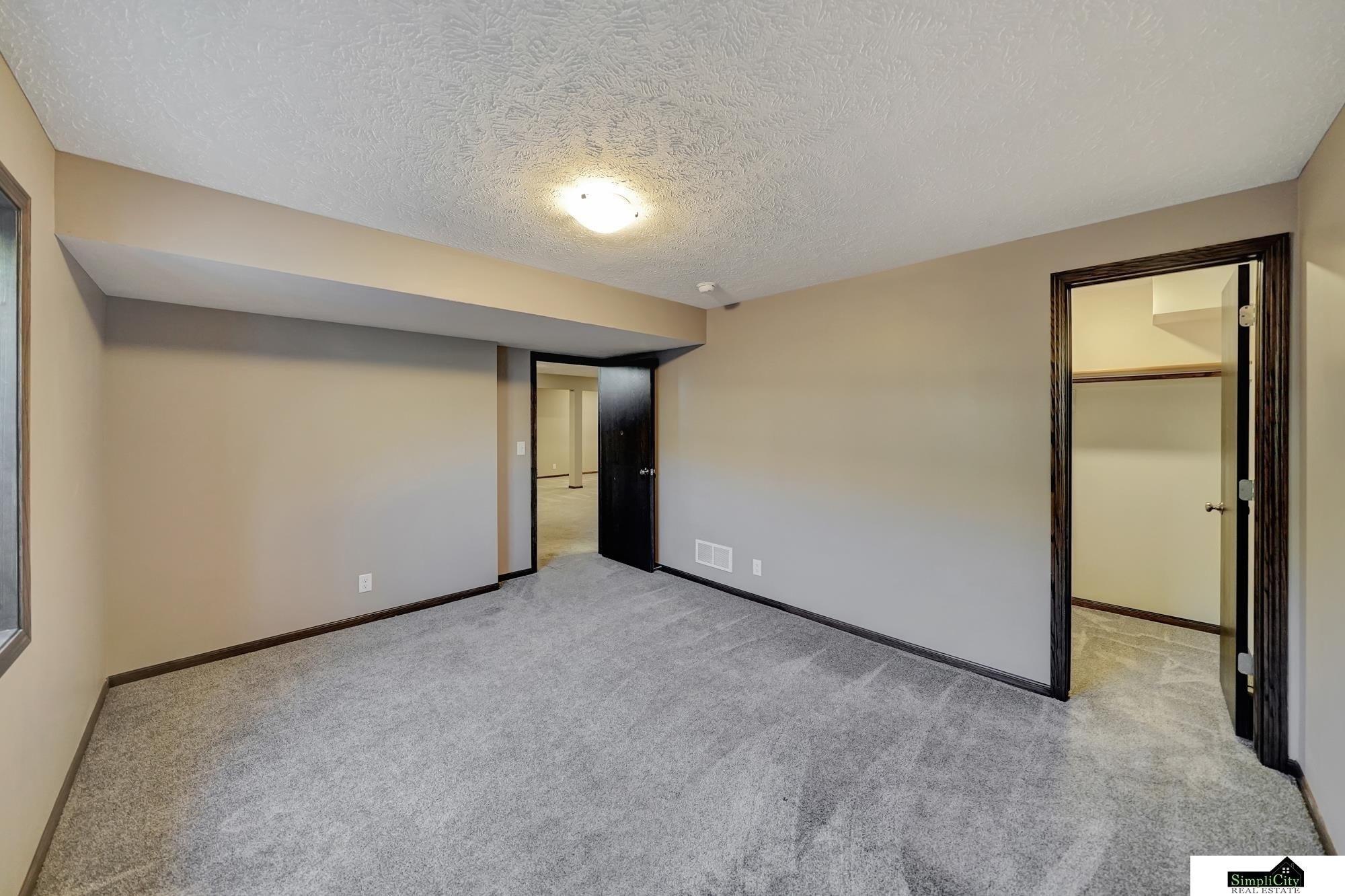 W Washington St, Lincoln, NE 68522