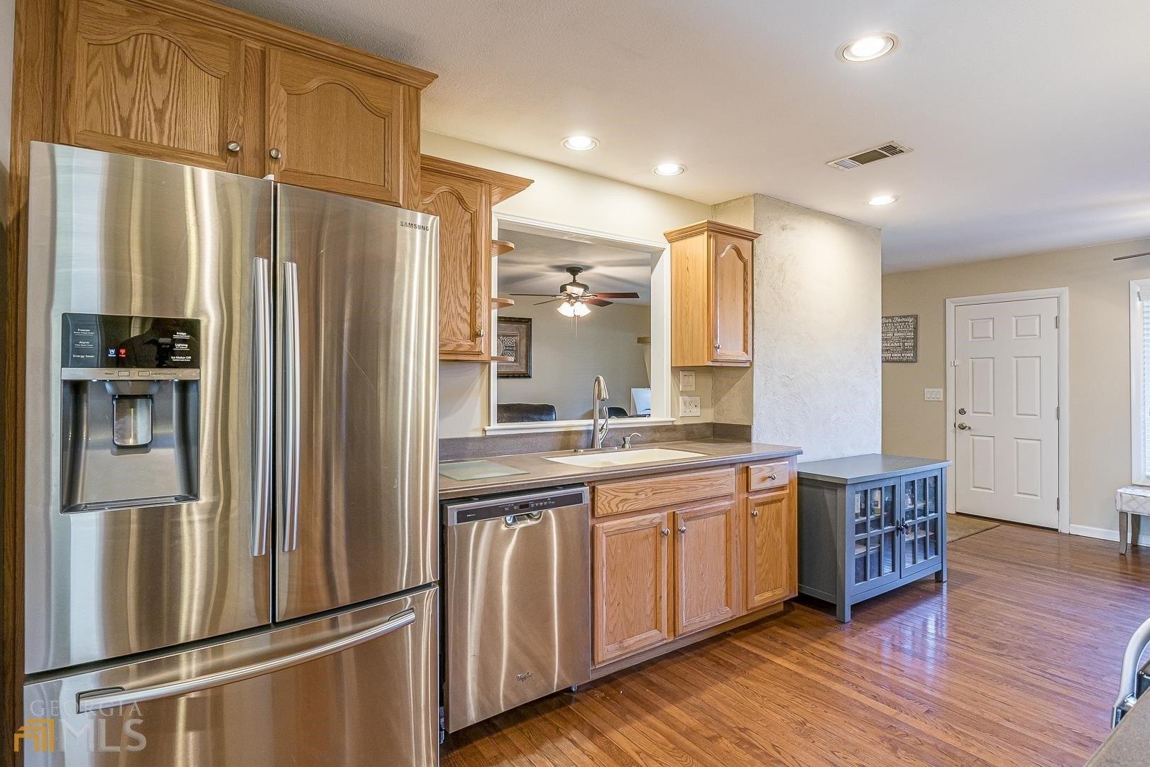 Maple St, Cornelia, GA 30531