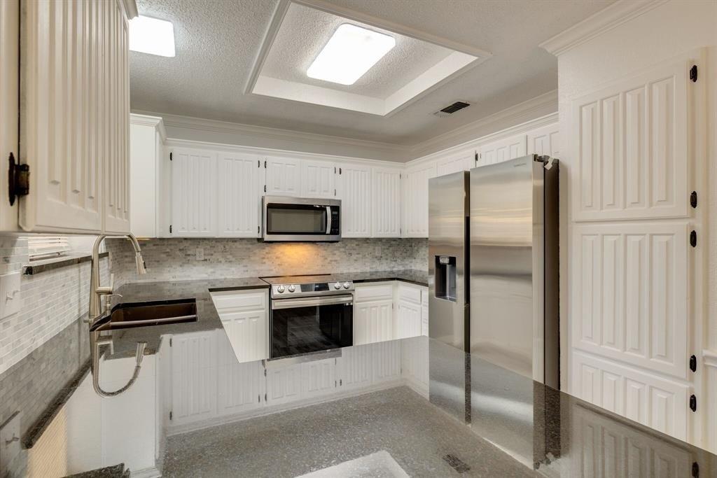 Inwood Dr, North Richland Hills, TX 76182
