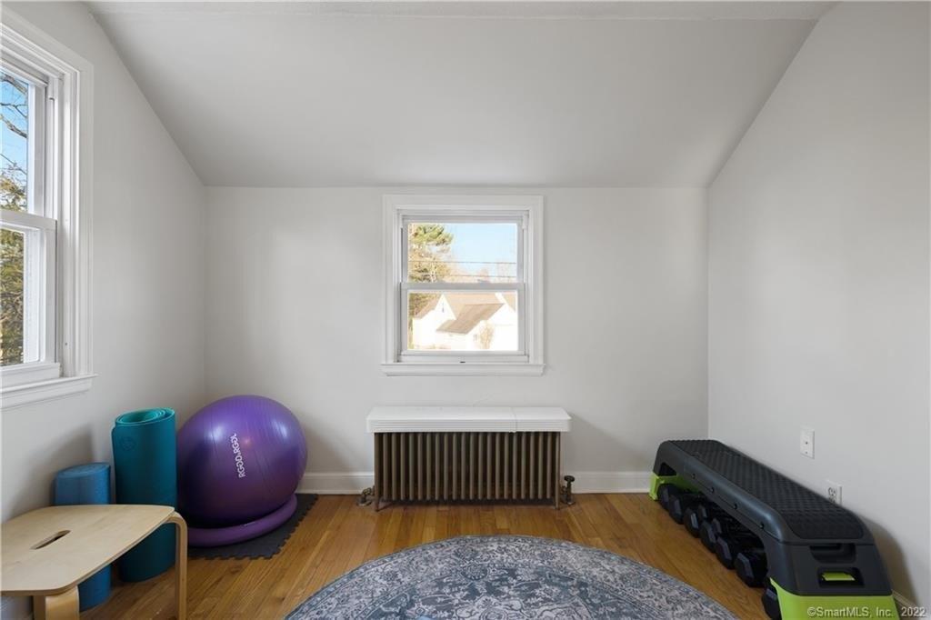 Brookfield Dr, East Hartford, CT 06118