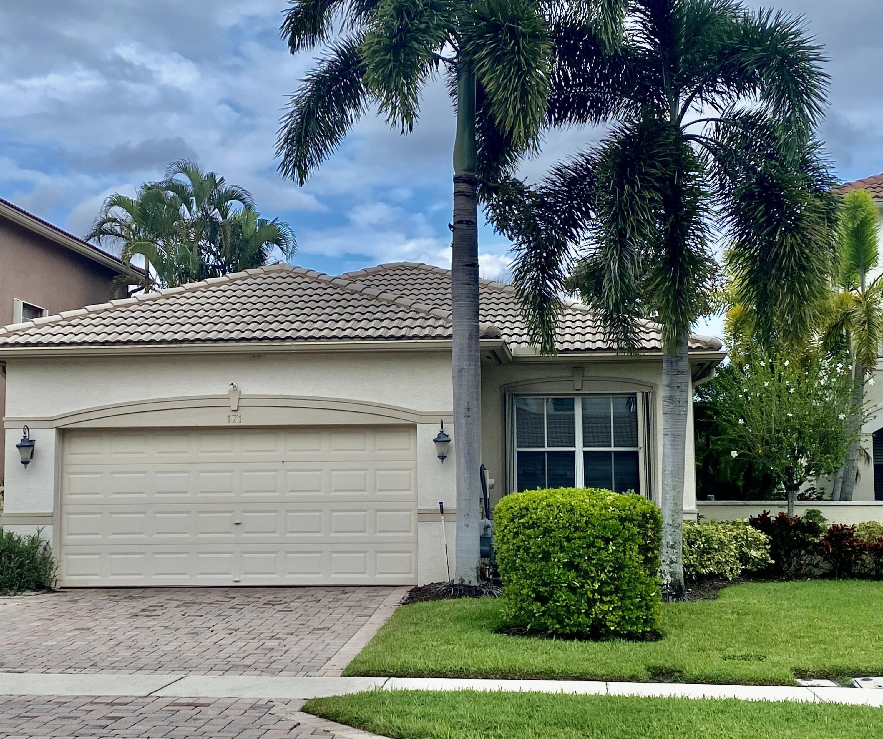 Isle Verde Way, Palm Beach Gardens, FL 33418