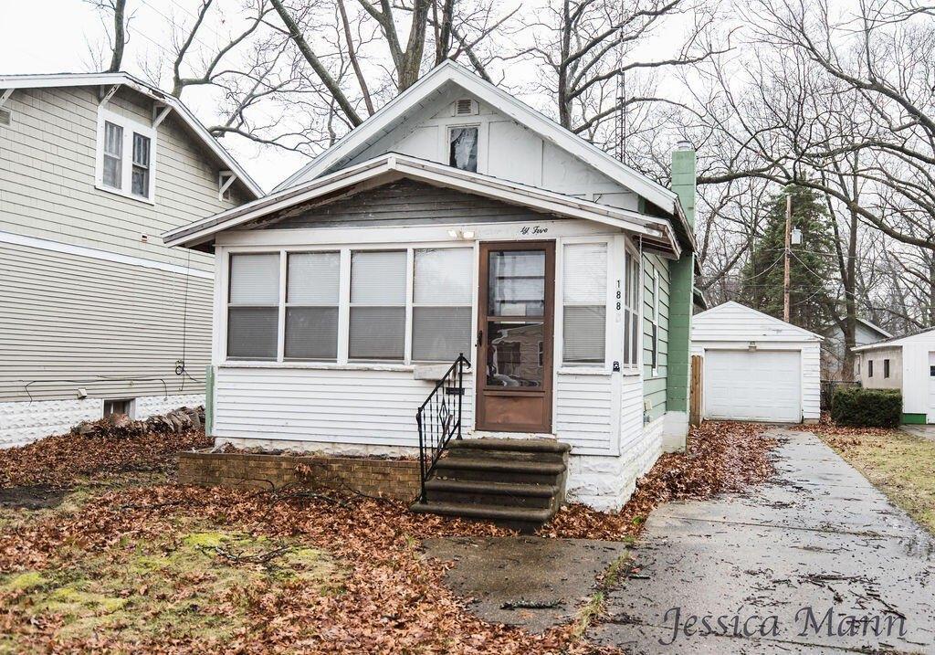 Superior St, Muskegon, MI 49442