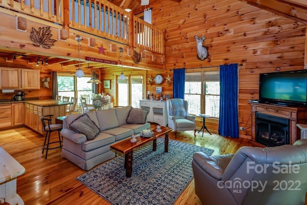 Sweetbriar Rd N, Lake Lure, NC 28746