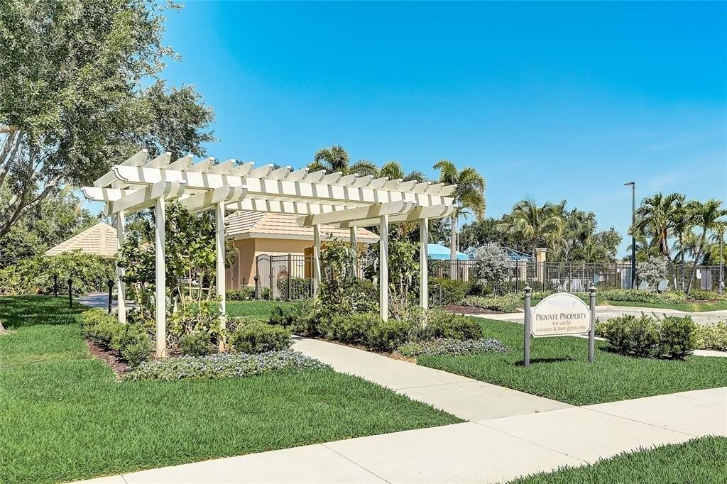 17th Avenue Cir Nw, Bradenton, FL 34209