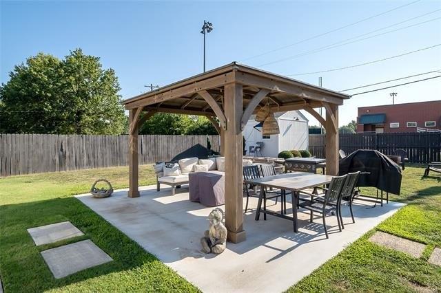 N Dorothy Ave, Claremore, OK 74017