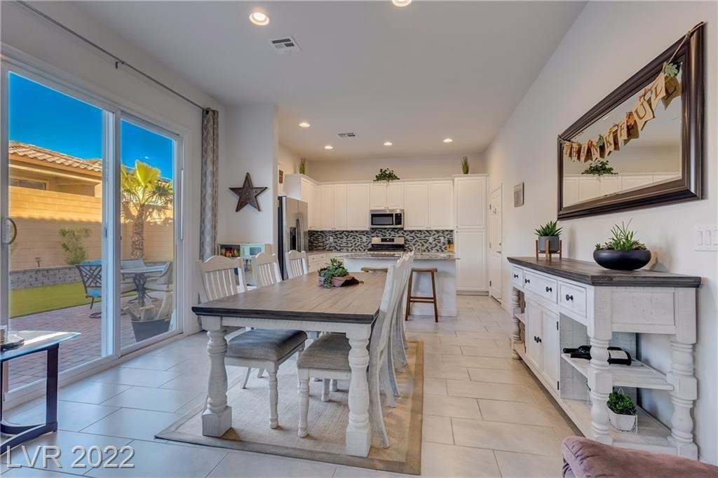 Denette Ln, North Las Vegas, NV 89031