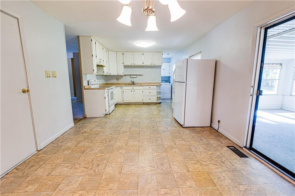 Westleigh Dr, Indianapolis, IN 46268