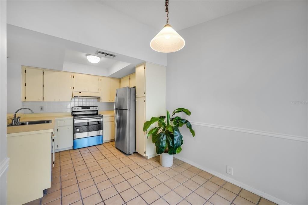 Featherstone Dr, Holiday, FL 34691
