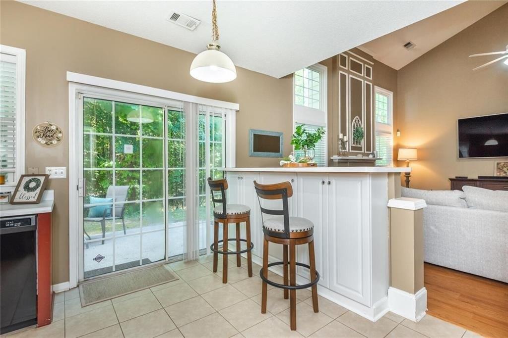 Glenaire Way Nw, Acworth, GA 30101