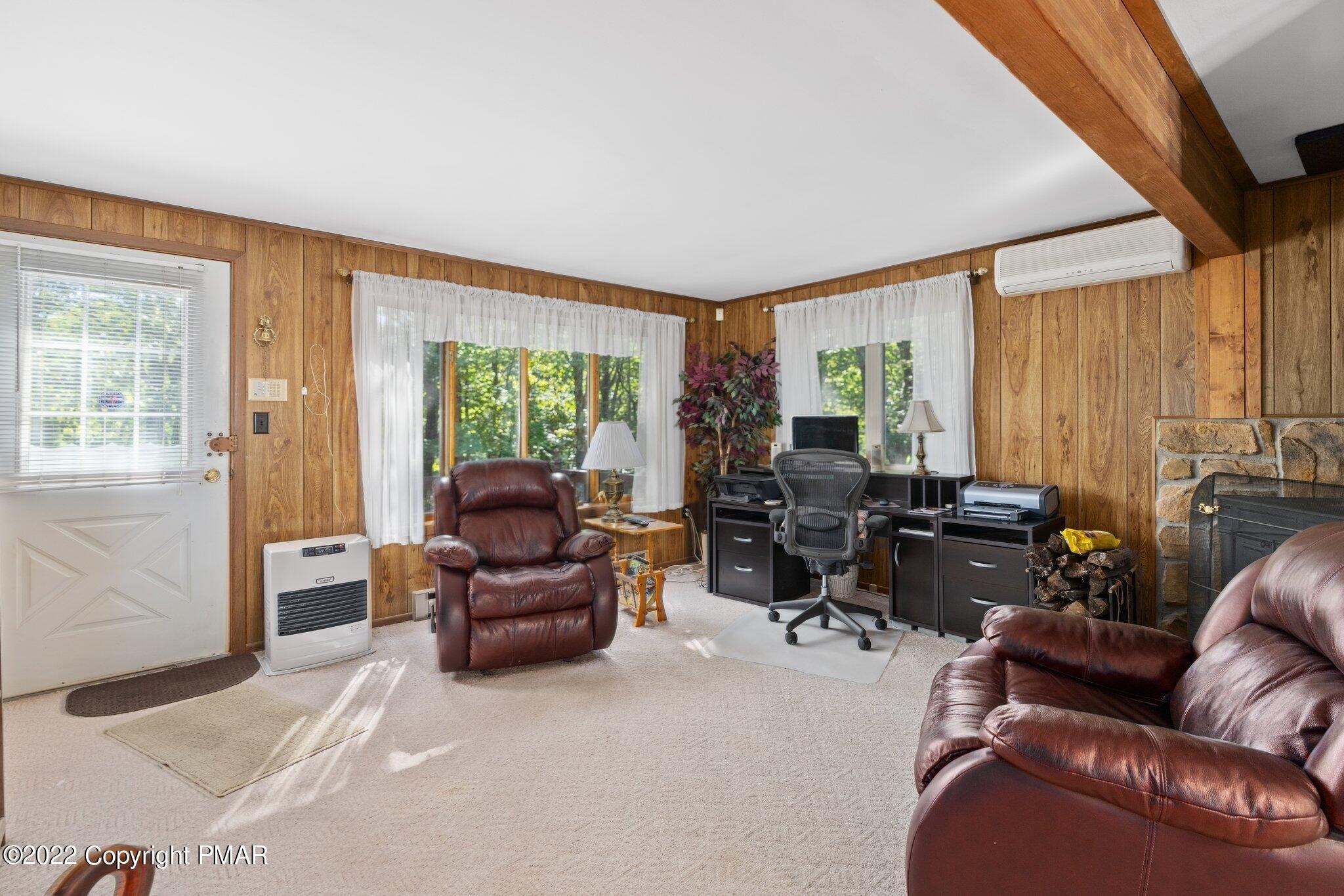 Mallard Ln, Albrightsville, PA 18210