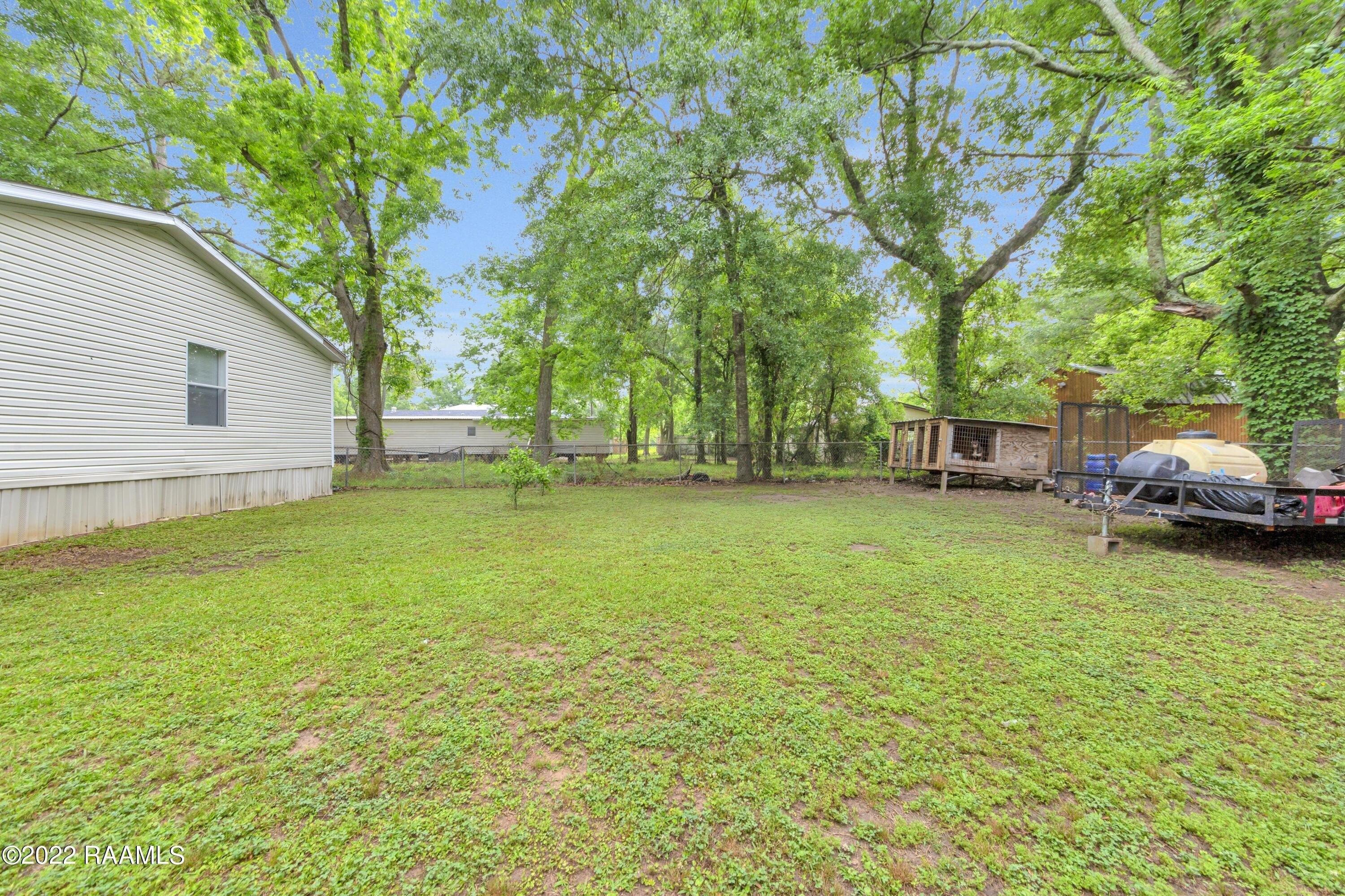 Barton Pl, Breaux Bridge, LA 70517