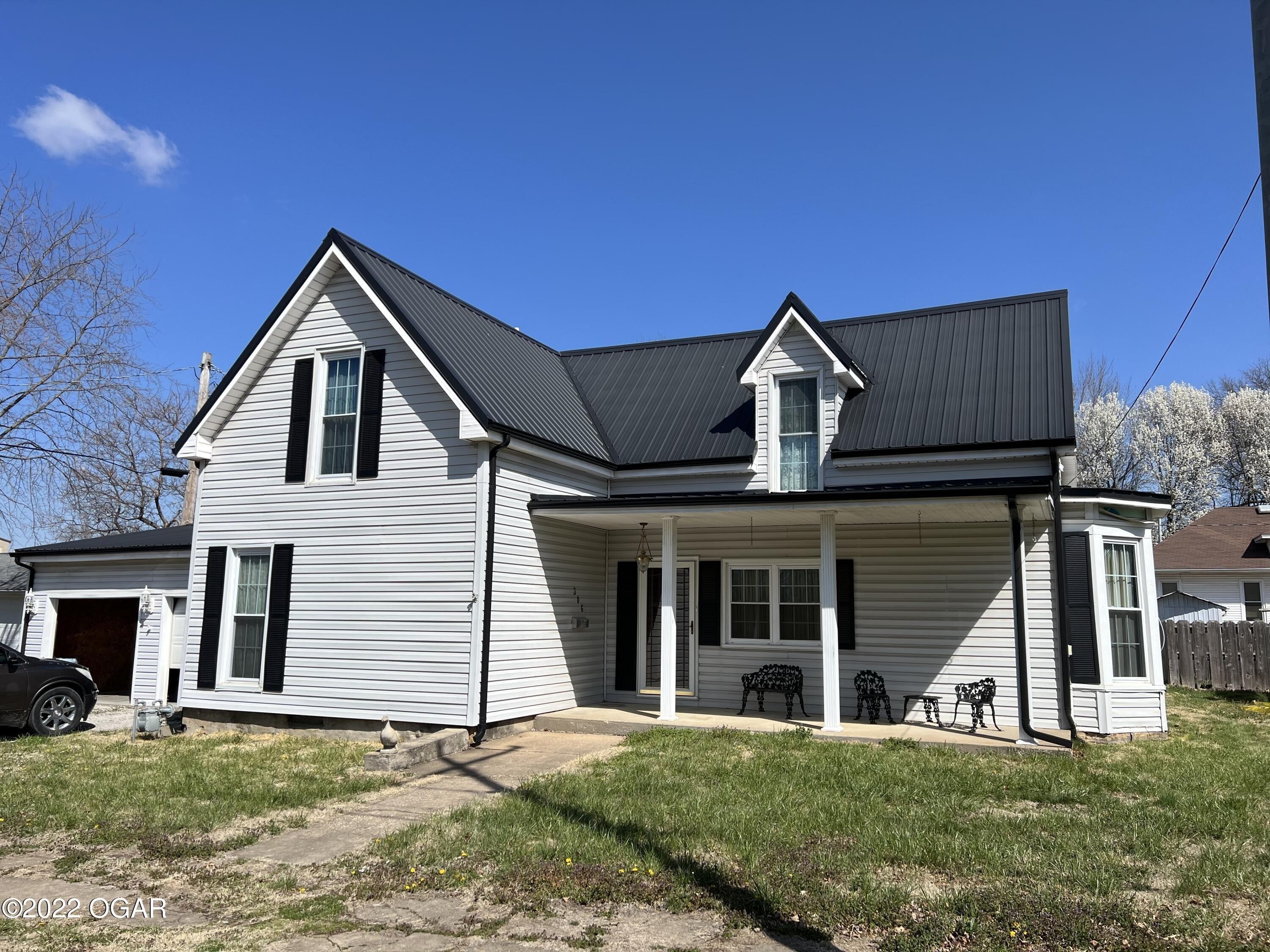 E 10th St, Lamar, MO 64759