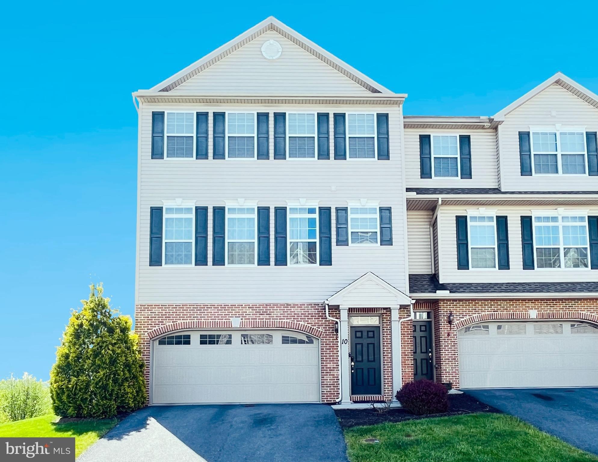 Jay Cir, Lemoyne, PA 17043
