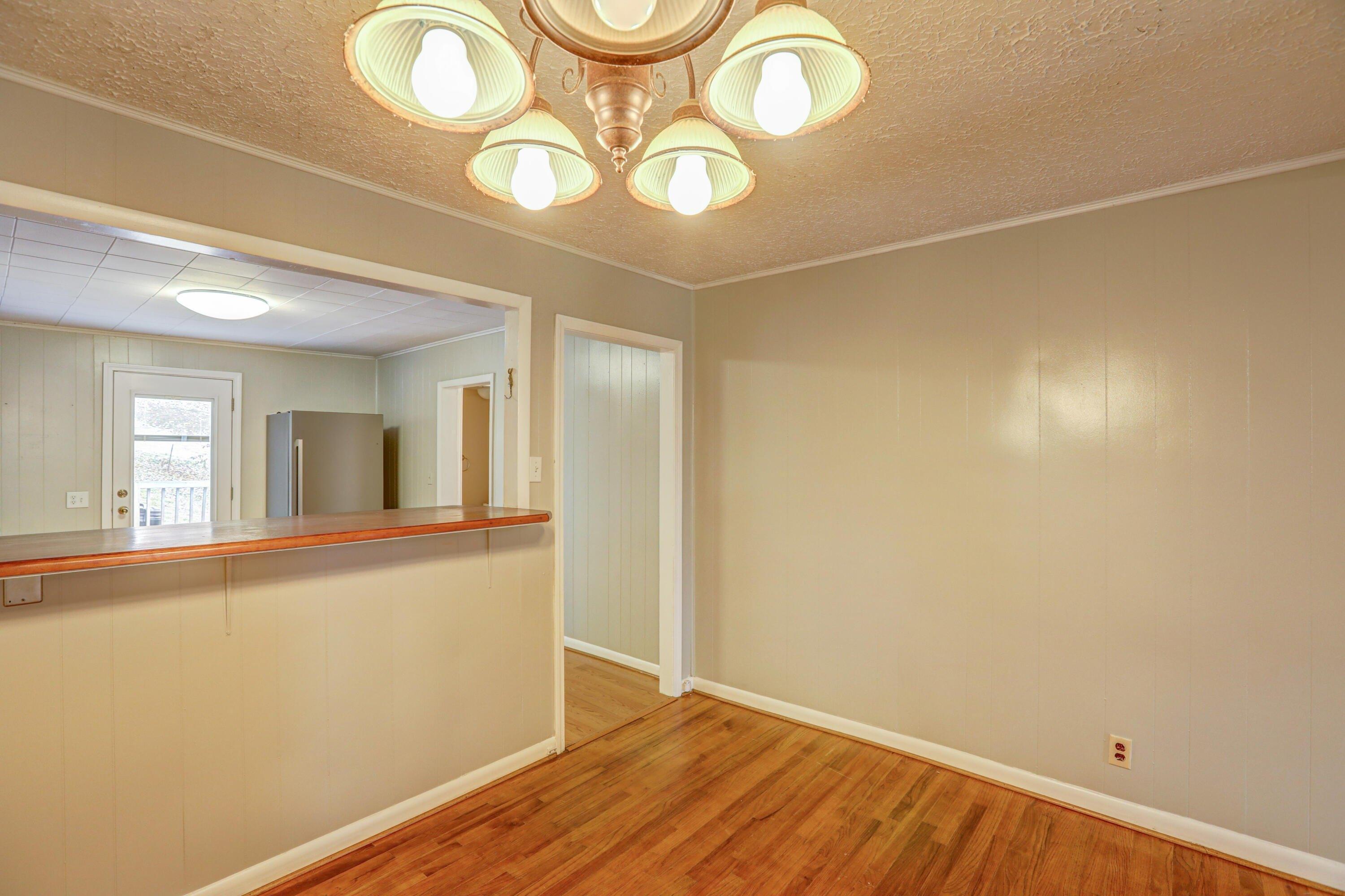 Carters Valley Rd, Church Hill, TN 37642