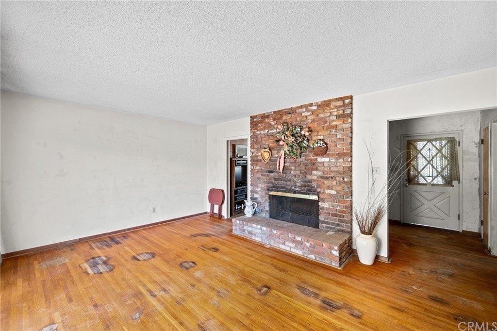 N Sycamore Ave, Rialto, CA 92376