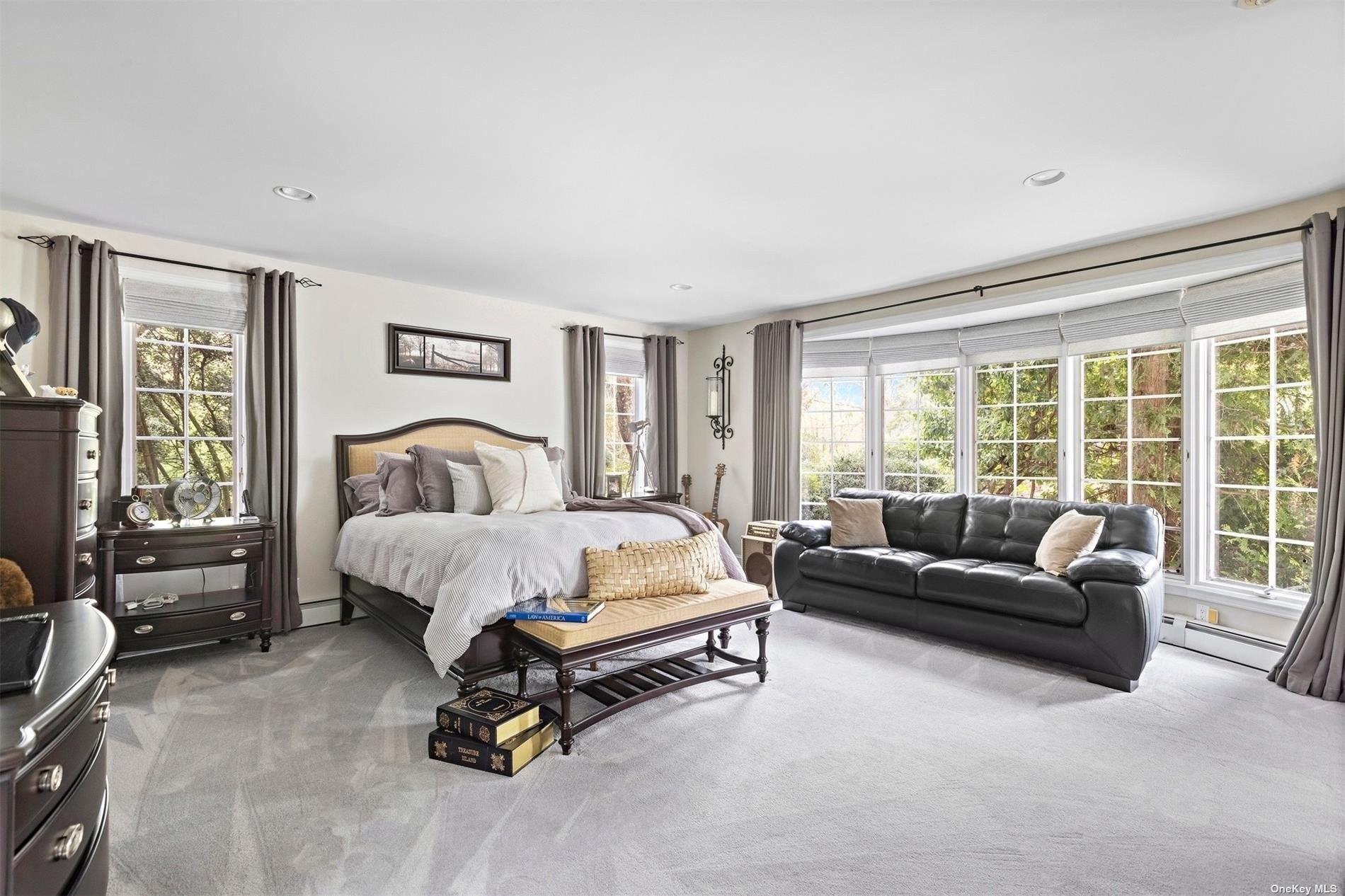 Swan Pl, Saint James, NY 11780