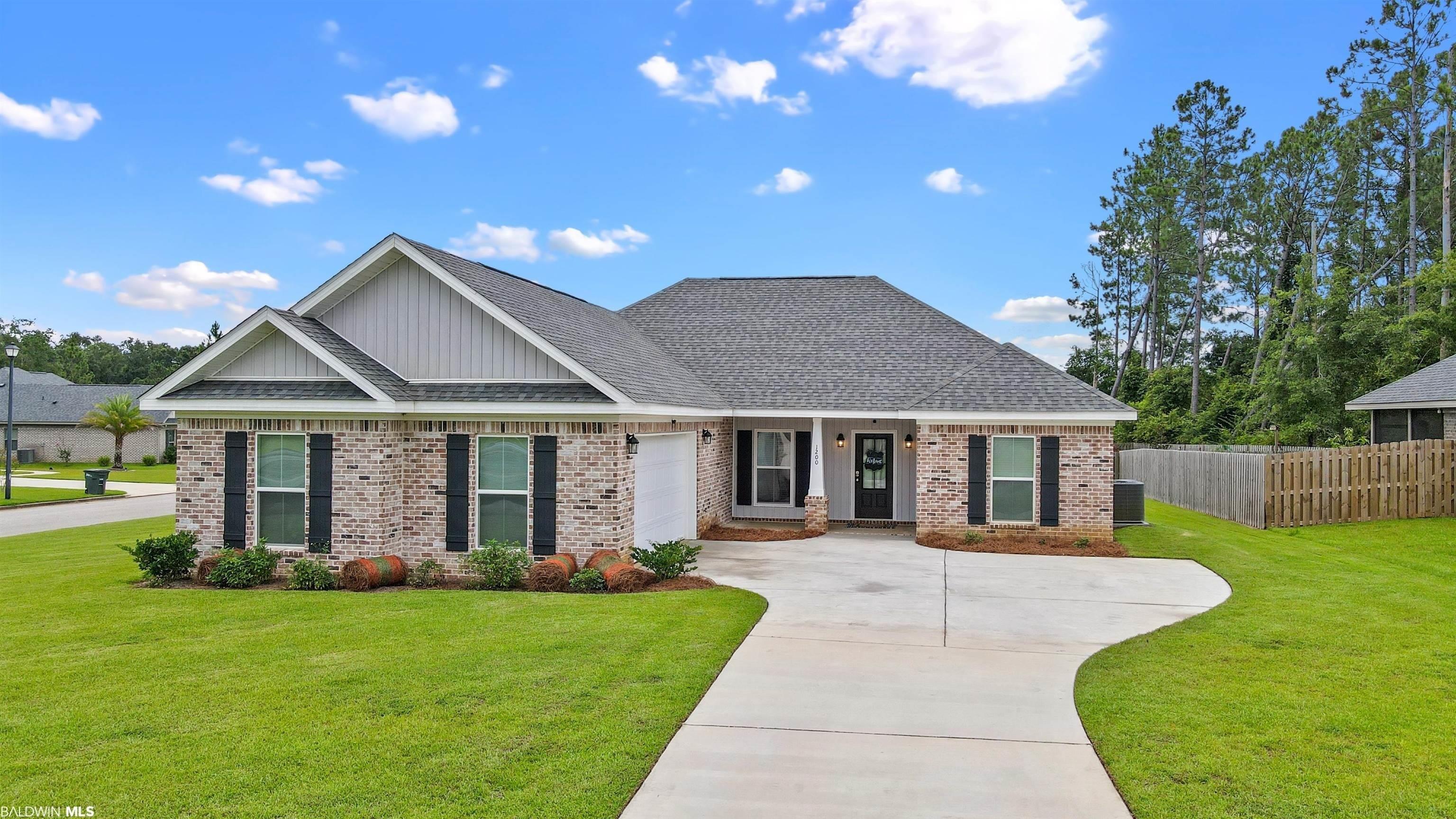 Pembroke Way, Foley, AL 36535