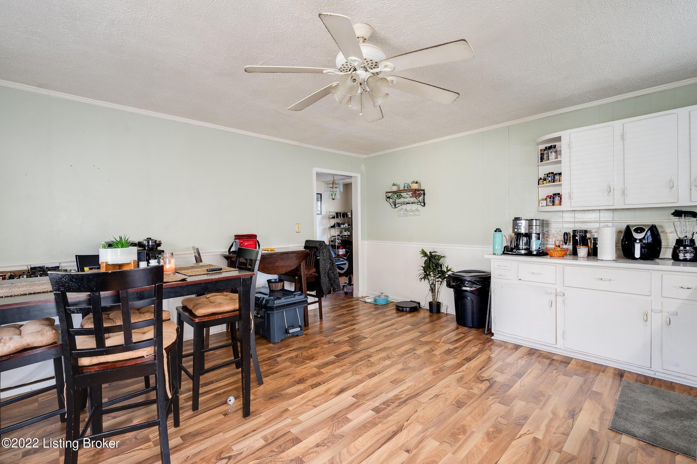 Lillian Ave, Louisville, KY 40208