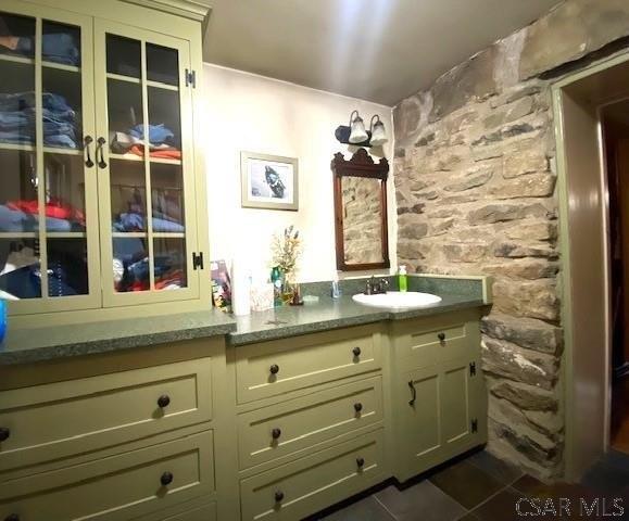 White Thorn Rd, New Alexandria, PA 15670