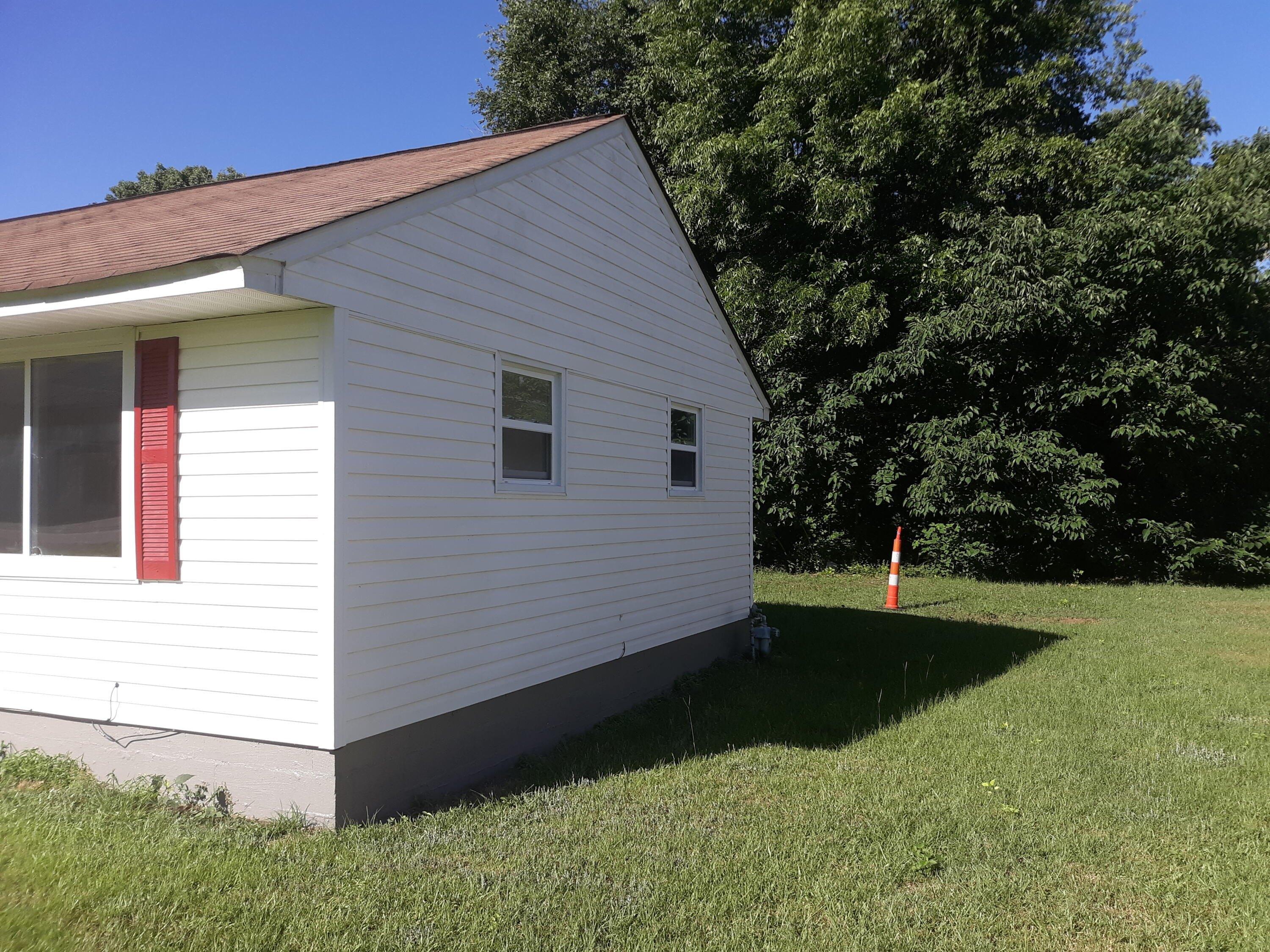 Phebe St, Blackville, SC 29817