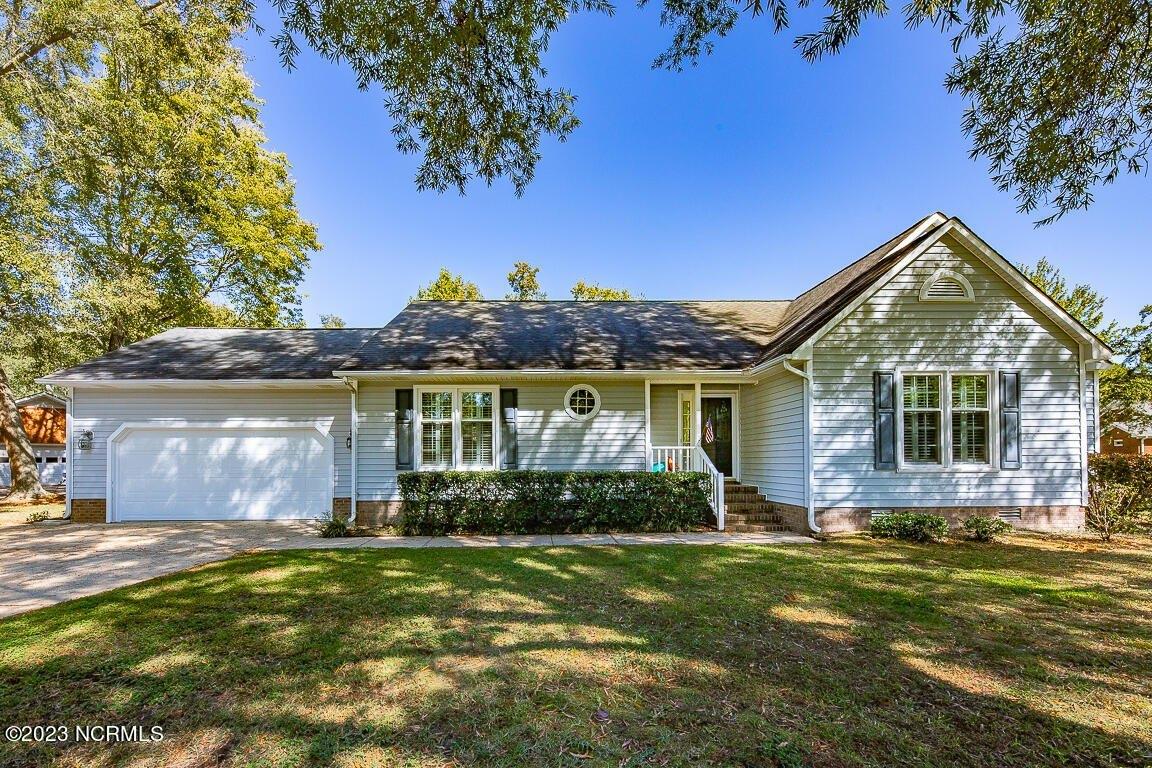 Winged Foot Ct, New Bern, NC 28562