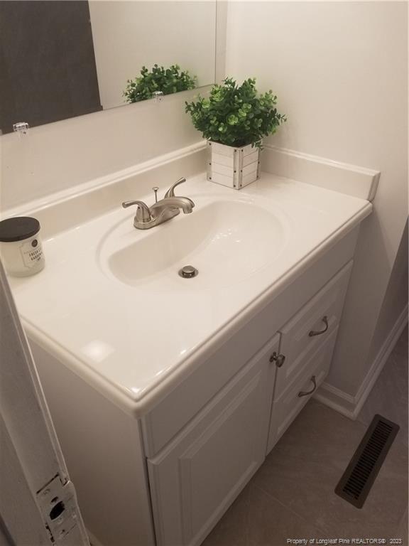 Oak St, Red Springs, NC 28377