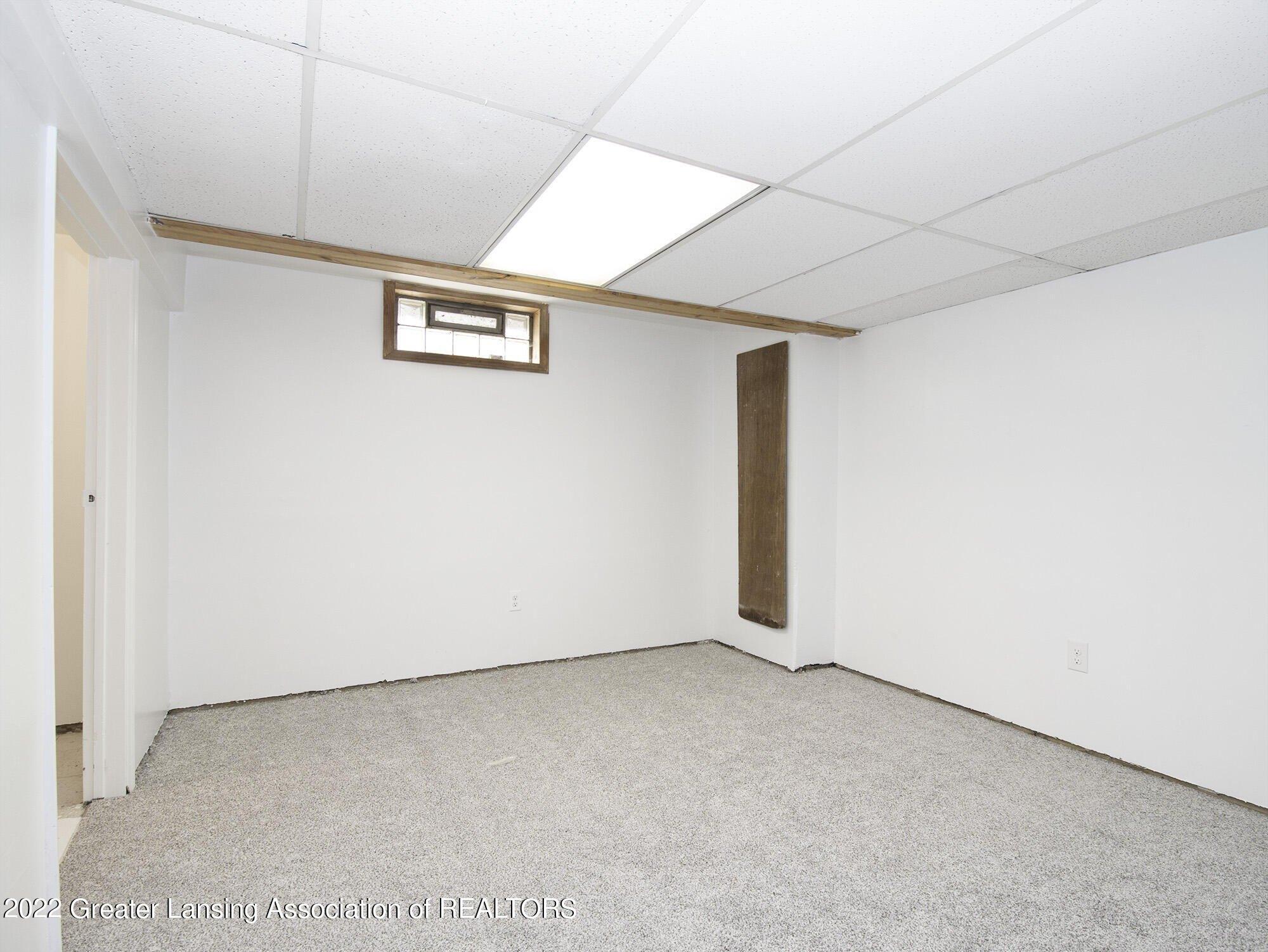 Hughes Rd, Lansing, MI 48911