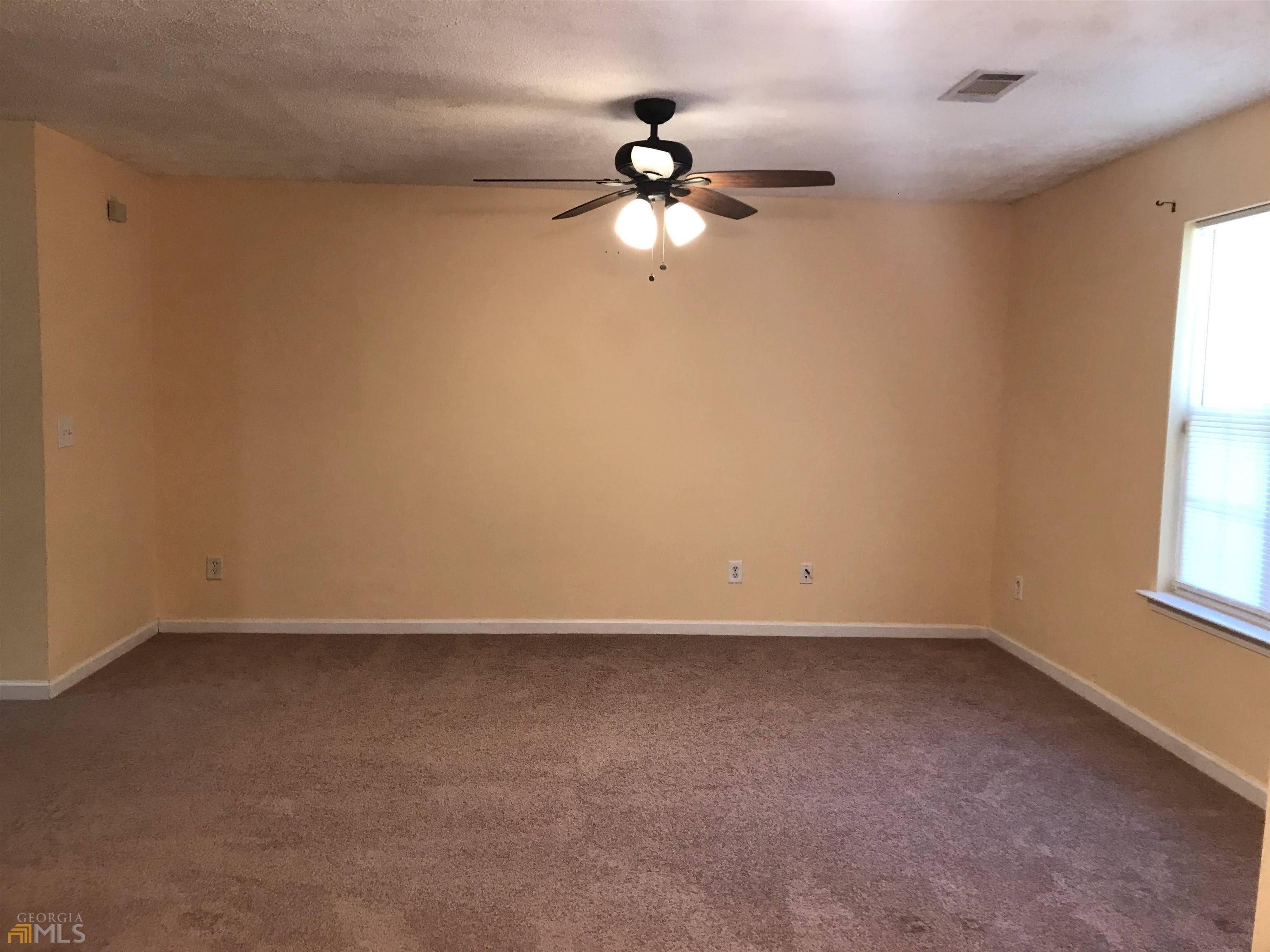 Hickory Lane Cir, Union City, GA 30291