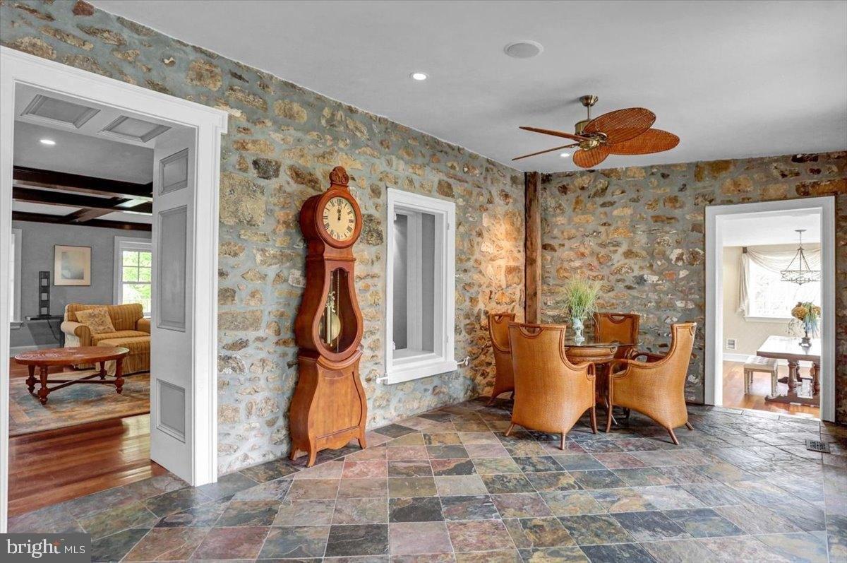Memorial Hwy, Oley, PA 19547