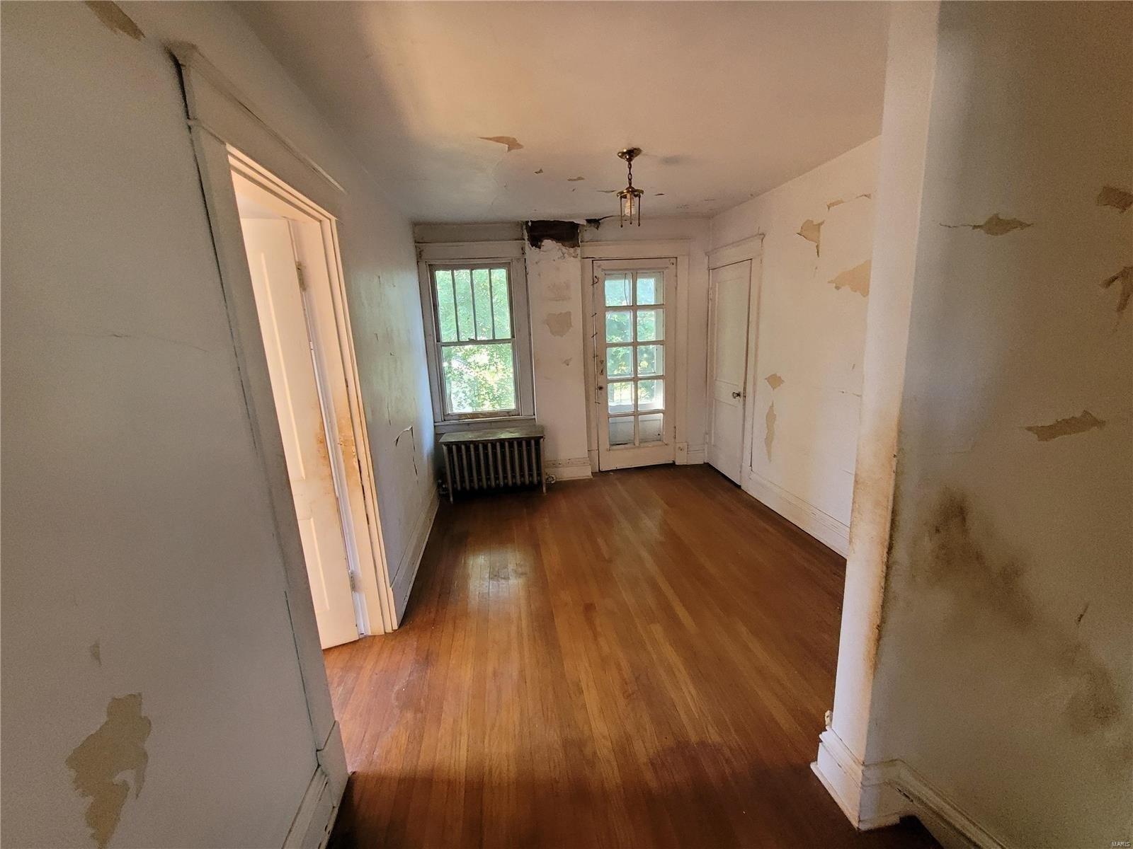 Oakdale Ave, Saint Louis, MO 63121