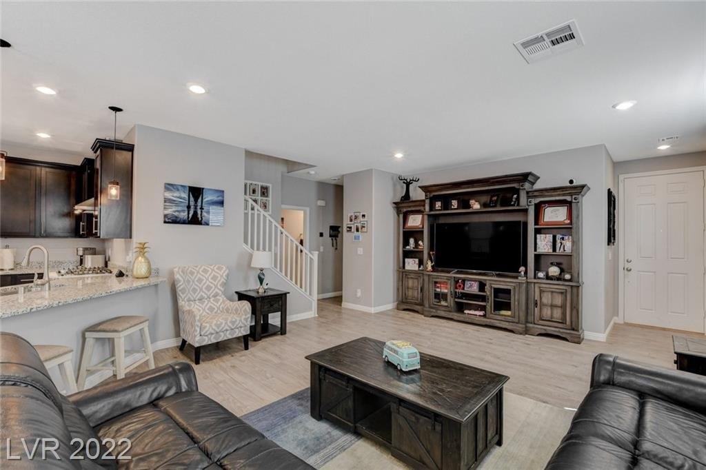 Forspence Ct, Las Vegas, NV 89166