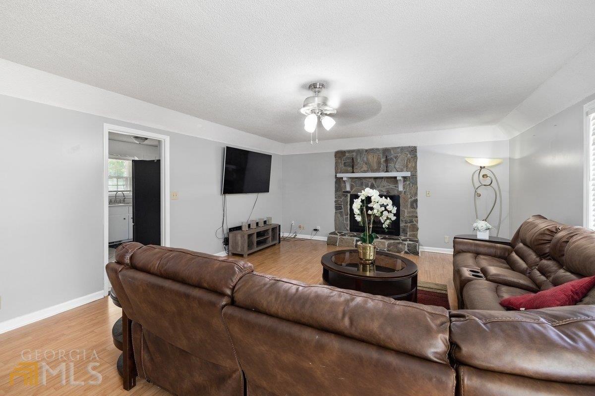 Chisholm Trl, Macon, GA 31220