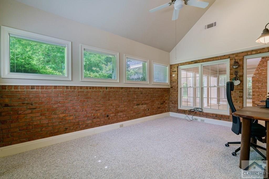 Woodhaven Cir, Athens, GA 30606