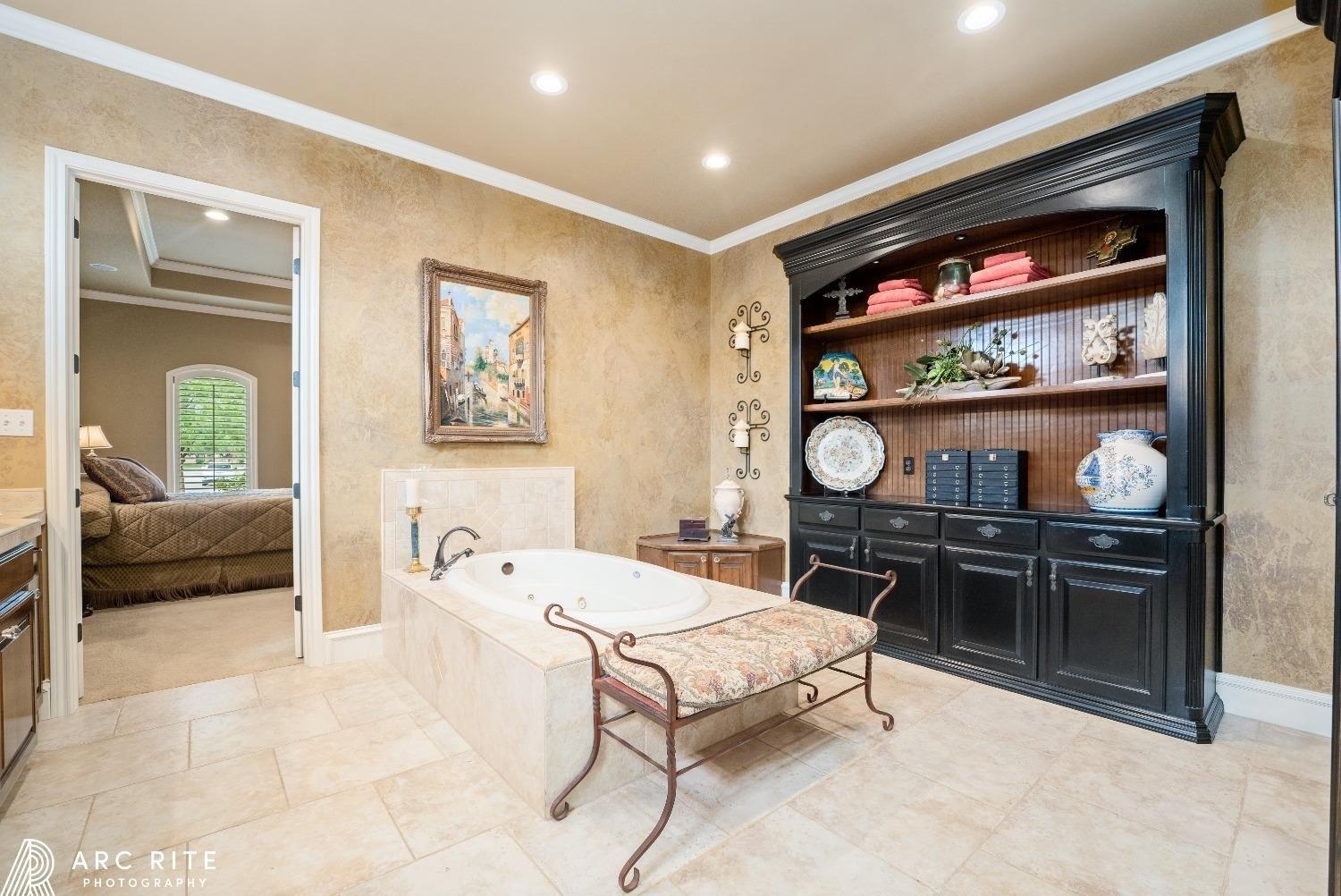 Trask Dr, Holiday, FL 34691