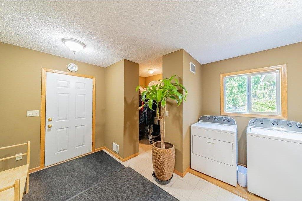 Highland Ave, Saint Paul, MN 55110
