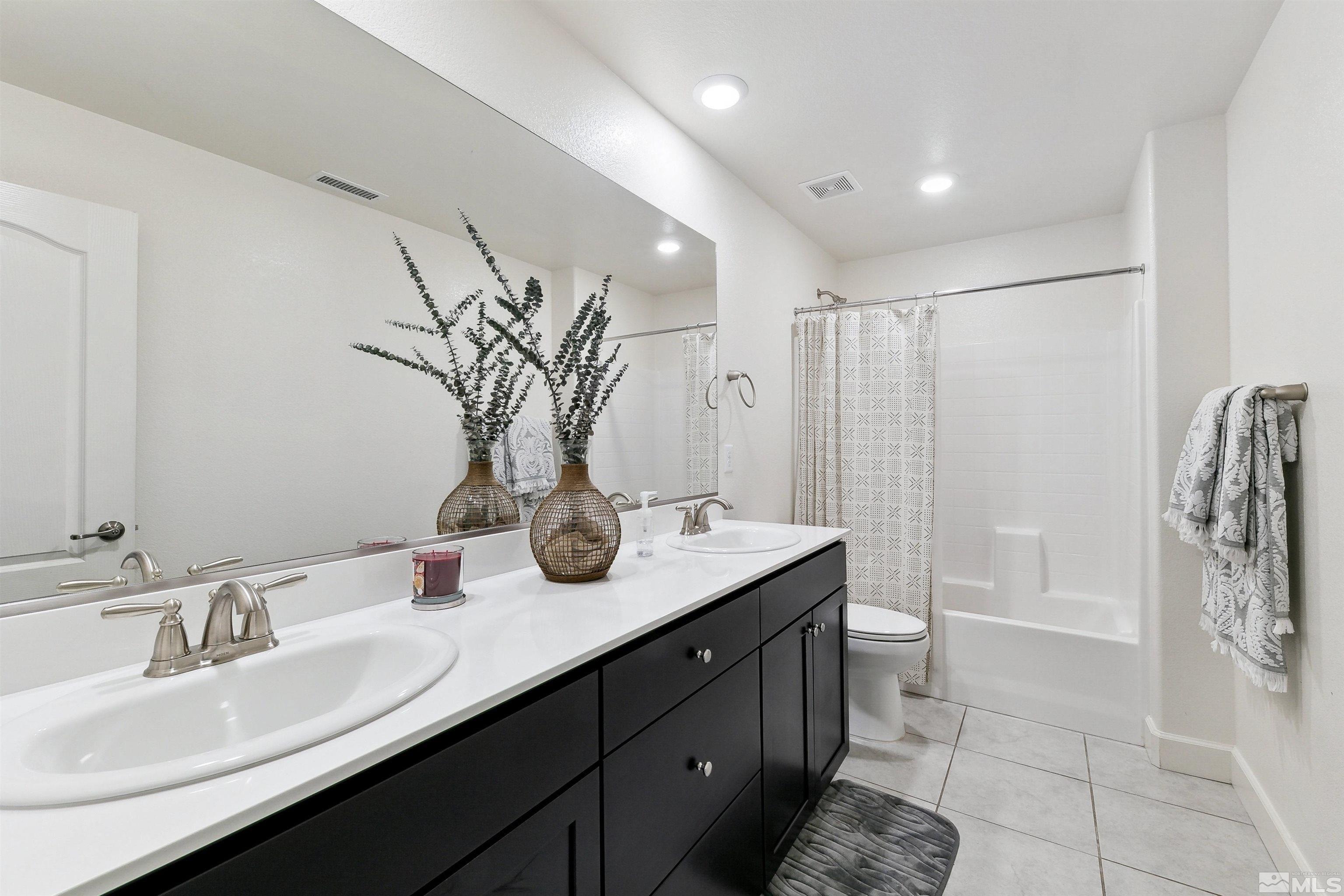 Souverain Ln, Reno, NV 89506